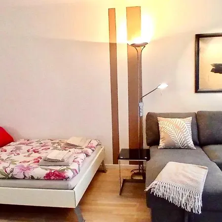 With Balcony Apartman